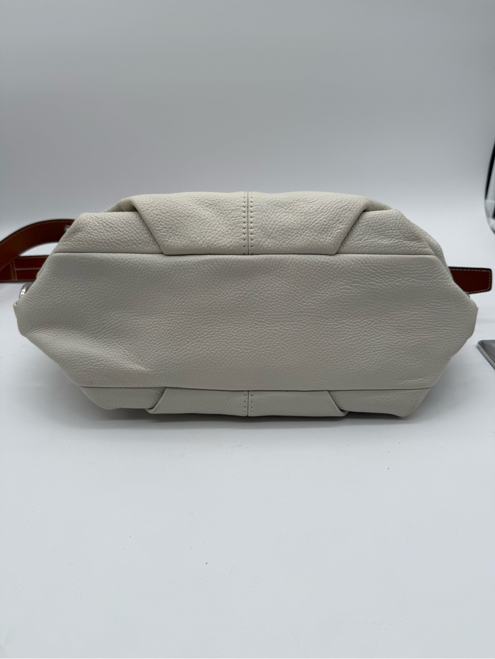COACH EAST WEST DUFFLE WHITE/BROWN BAG - Picture 3 of 12